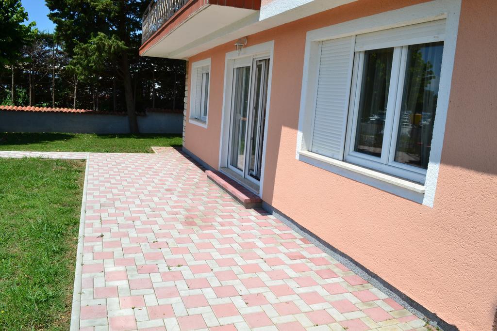 Apartments Lungomare ウマグ 部屋 写真