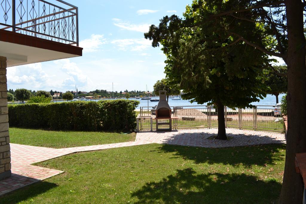 Apartments Lungomare ウマグ 部屋 写真