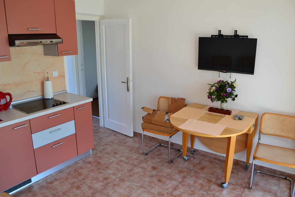 Apartments Lungomare ウマグ 部屋 写真