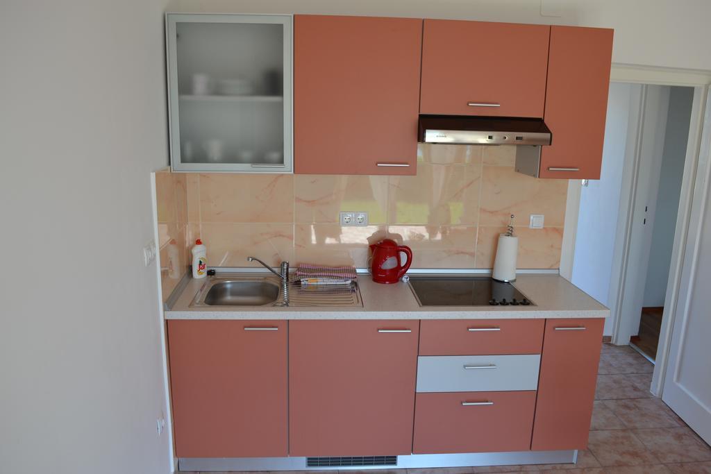 Apartments Lungomare ウマグ 部屋 写真