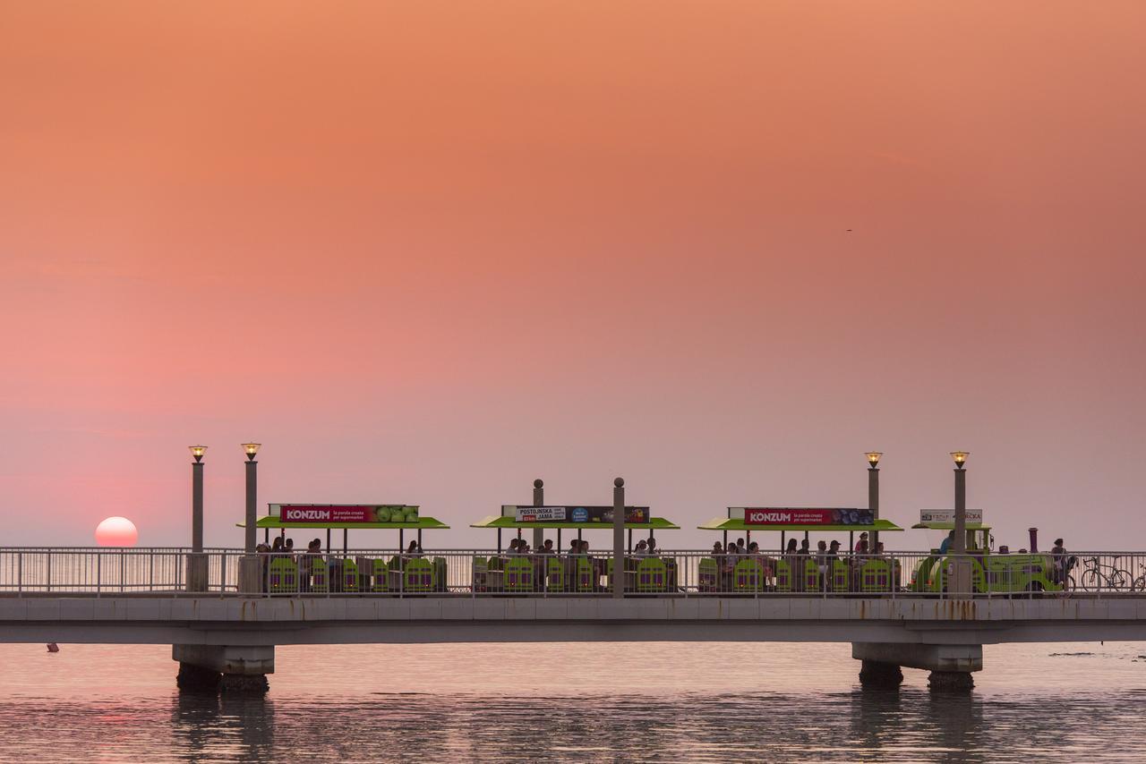 Apartments Lungomare ウマグ エクステリア 写真